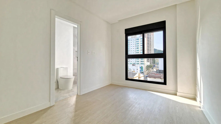 Imagem Apartamento com 3 Quartos à Venda, 110 m² em Pioneiros - Balneário Camboriú Imagem Apartamento com 3 Quartos à Venda, 110 m² em Pioneiros - Balneário Camboriú