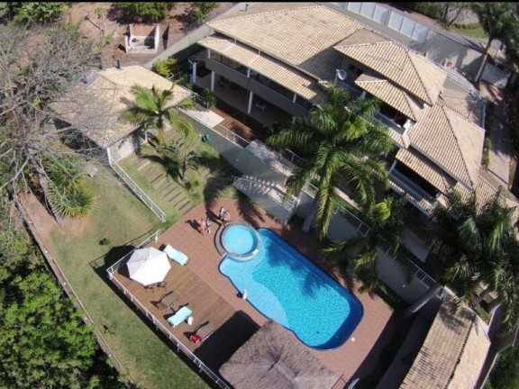 Casa com 5 Quartos à Venda,  em Jardim Ana Estela - Carapicuíba
