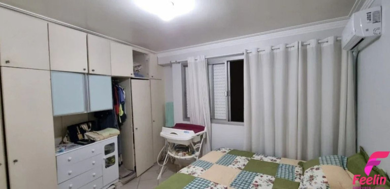 Imagem Apartamento com 2 Quartos à Venda, 62 m² em Centro - Florianópolis