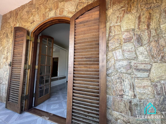 Imagem Casa com 4 Quartos à Venda, 334 m² Imagem Casa com 4 Quartos à Venda, 334 m²