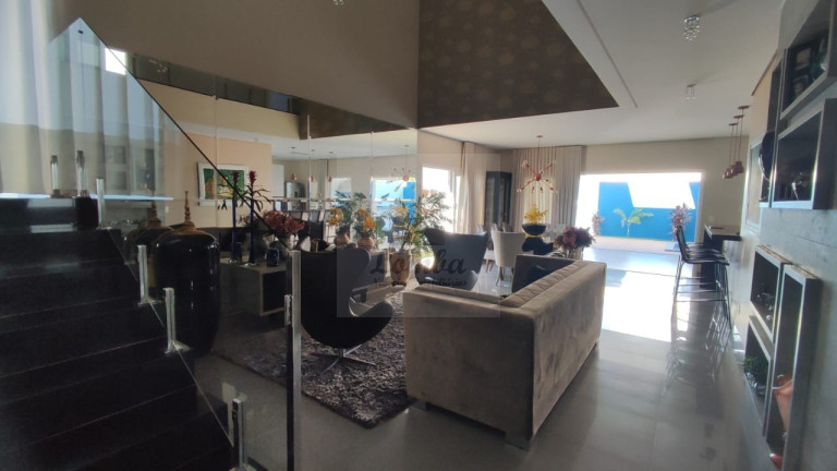 Imagem Casa com 4 Quartos à Venda, 406 m² em Jardim Itália - Cuiabá