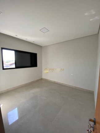 Imagem Sobrado com 3 Quartos à Venda, 192 m² em Jardim Jacinto - Jacareí