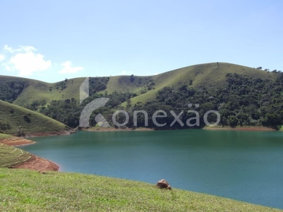 Fazenda à Venda, 200 m² em Centro - Paraibuna