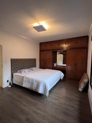 Imagem Casa com 3 Quartos à Venda, 250 m² Imagem Casa com 3 Quartos à Venda, 250 m²