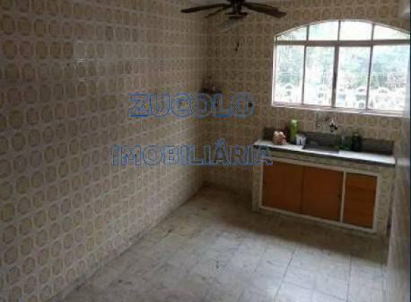 Imagem Sobrado com 3 Quartos à Venda, 230 m² Imagem Sobrado com 3 Quartos à Venda, 230 m²