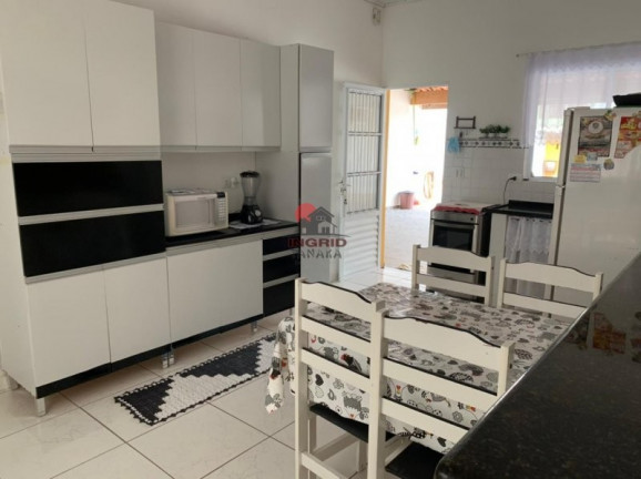 Casa com 2 Quartos à Venda, 250 m² em Belmira Novaes - Peruíbe