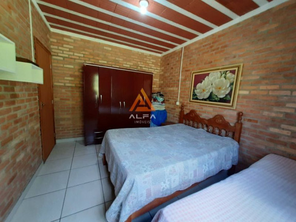Imagem Chácara com 3 Quartos à Venda, 2.680 m²