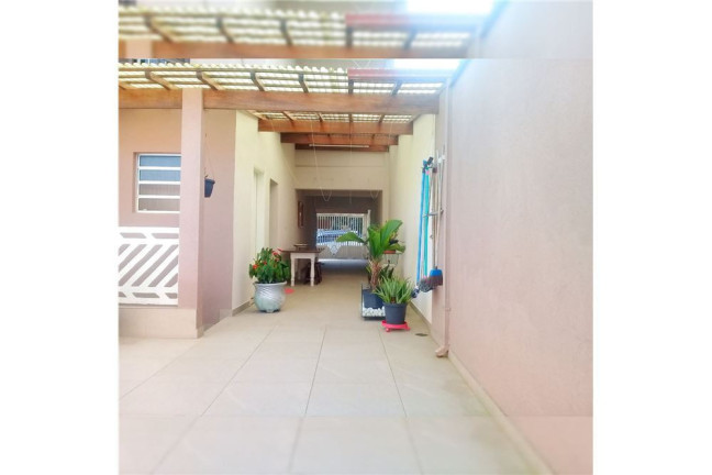 Imagem Casa com 3 Quartos à Venda, 220 m² Imagem Casa com 3 Quartos à Venda, 220 m²