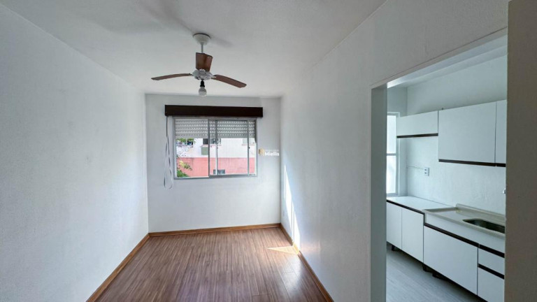 Imagem Imóvel com 1 Quarto à Venda, 20 m² em Santa Tereza - Porto Alegre Imagem Imóvel com 1 Quarto à Venda, 20 m² em Santa Tereza - Porto Alegre