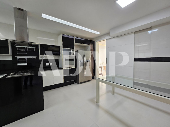 Imagem Casa com 5 Quartos à Venda, 550 m² em Barra Da Tijuca - Rio De Janeiro Imagem Casa com 5 Quartos à Venda, 550 m² em Barra Da Tijuca - Rio De Janeiro