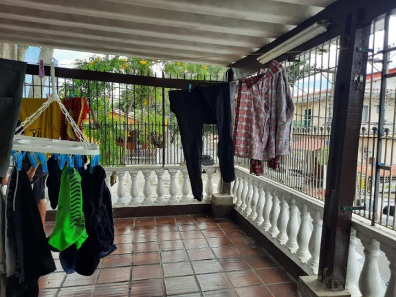 Imagem Casa com 3 Quartos à Venda, 192 m² em Vila Carmosina - São Paulo