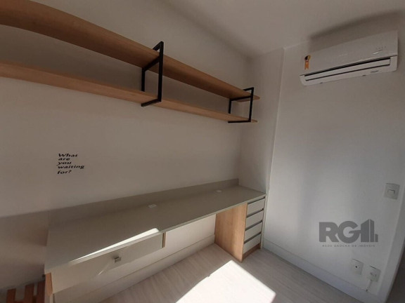 Imagem Imóvel com 3 Quartos à Venda, em Menino Deus - Porto Alegre Imagem Imóvel com 3 Quartos à Venda, em Menino Deus - Porto Alegre