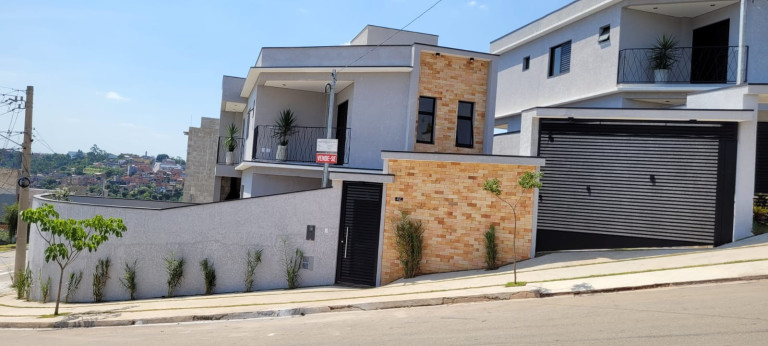 Sobrado com 4 Quartos à Venda, 200 m² em Villas Do Jaguari - Santana De Parnaíba