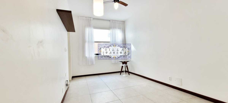 Imagem Apartamento com 2 Quartos à Venda, 65 m² em Copacabana - Rio De Janeiro Imagem Apartamento com 2 Quartos à Venda, 65 m² em Copacabana - Rio De Janeiro