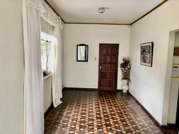 Imagem Casa com 4 Quartos à Venda, 232 m² em Rebouças - Curitiba