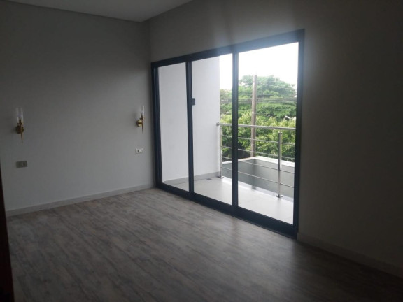 Imagem Casa com 3 Quartos à Venda,  em Jardim Tóquio - Maringá