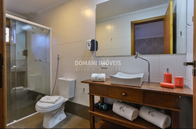 Imagem Imóvel com 10 Quartos à Venda, 520 m² em Região Do Atalaia - Campos Do Jordão Imagem Imóvel com 10 Quartos à Venda, 520 m² em Região Do Atalaia - Campos Do Jordão