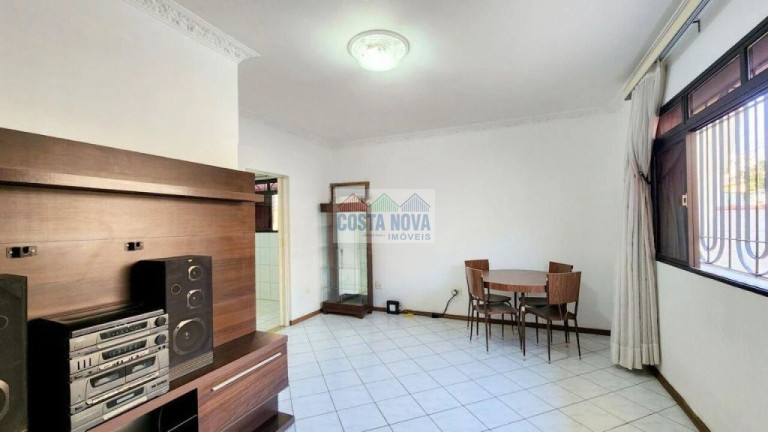 Casa com 3 Quartos à Venda, 100 m²