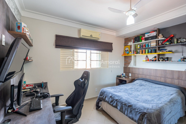 Imagem Casa com 4 Quartos à Venda, 370 m² em Jardim América - Paulínia Imagem Casa com 4 Quartos à Venda, 370 m² em Jardim América - Paulínia