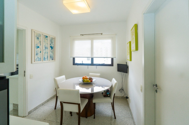 Imagem Apartamento com 3 Quartos à Venda, 201 m² em Moema - São Paulo Imagem Apartamento com 3 Quartos à Venda, 201 m² em Moema - São Paulo