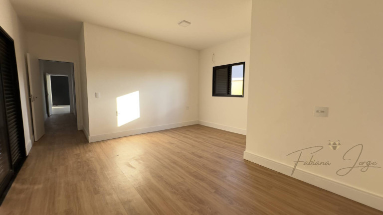 Imagem Casa com 3 Quartos à Venda, 300 m² em Jardim São Marcos - Valinhos Imagem Casa com 3 Quartos à Venda, 300 m² em Jardim São Marcos - Valinhos