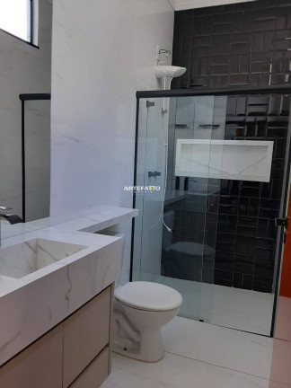 Imagem Casa com 3 Quartos à Venda, 150 m²