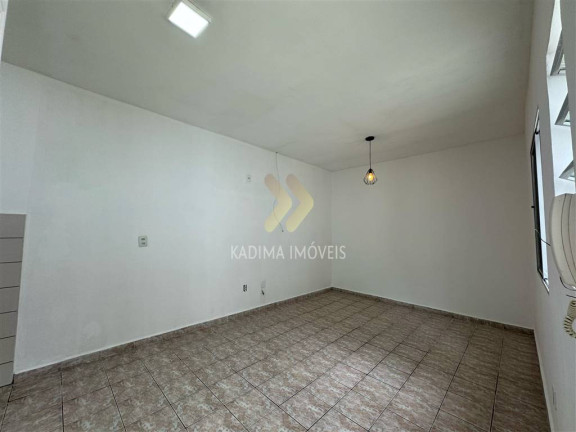 Casa à Venda, 27 m² em Canto Do Forte - Praia Grande