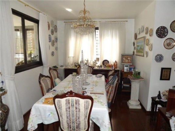 Imagem Imóvel com 4 Quartos à Venda, 233 m² em Morumbi - São Paulo Imagem Imóvel com 4 Quartos à Venda, 233 m² em Morumbi - São Paulo