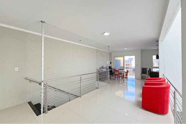 Imagem Casa com 3 Quartos à Venda, 210 m² em Hípica - Porto Alegre Imagem Casa com 3 Quartos à Venda, 210 m² em Hípica - Porto Alegre
