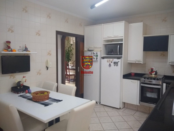 Imagem Casa com 3 Quartos à Venda, em Capoeiras - Florianópolis Imagem Casa com 3 Quartos à Venda, em Capoeiras - Florianópolis