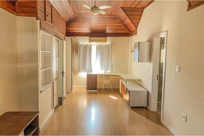 Casa com 3 Quartos à Venda, 212 m² em Chácara Das Pedras - Porto Alegre