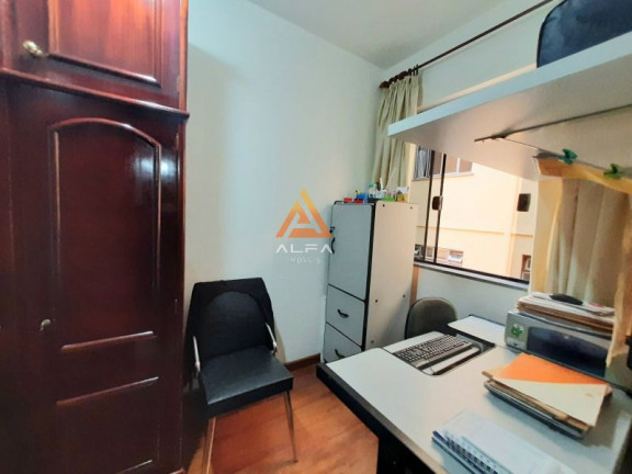 Imagem Apartamento com 3 Quartos à Venda, 175 m²