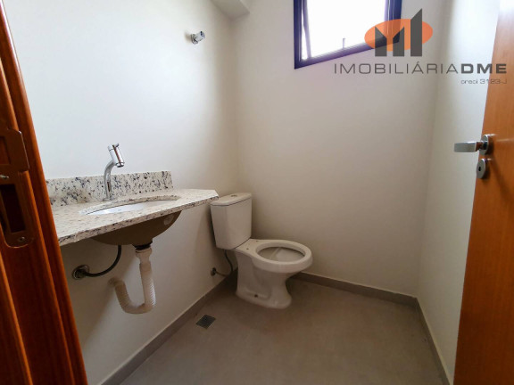 Imóvel Comercial à Venda, 40 m² em Bacacheri - Curitiba