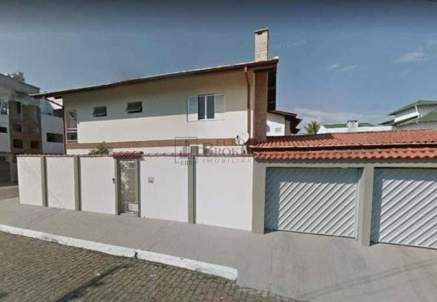 Imagem Casa com 5 Quartos à Venda, 226 m² em Centro - Balneário Camboriú