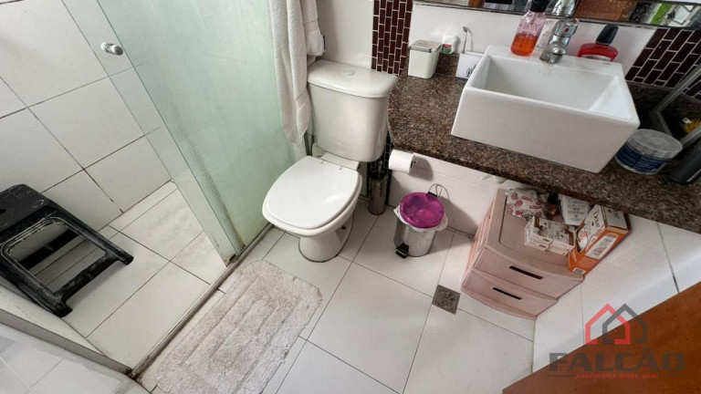Imagem Sobrado com 3 Quartos à Venda, 230 m² em Marapé - Santos