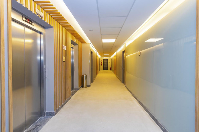 Imagem Sala Comercial à Venda, 33 m² em Campo Comprido - Curitiba Imagem Sala Comercial à Venda, 33 m² em Campo Comprido - Curitiba