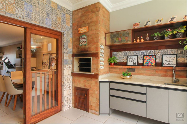 Imagem Casa com 3 Quartos à Venda, em Hípica - Porto Alegre Imagem Casa com 3 Quartos à Venda, em Hípica - Porto Alegre