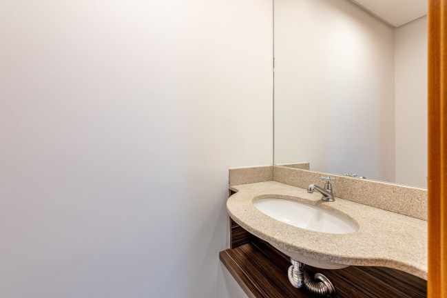 Imagem Apartamento com 1 Quarto à Venda, 57 m² em Três Figueiras - Porto Alegre Imagem Apartamento com 1 Quarto à Venda, 57 m² em Três Figueiras - Porto Alegre
