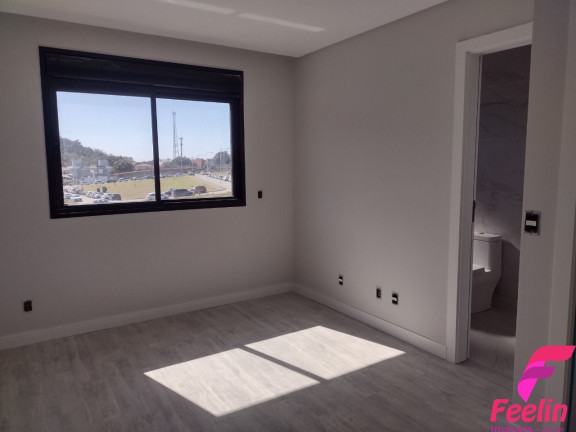 Imagem Casa com 3 Quartos à Venda, 204 m² em Rio Tavares - Florianópolis