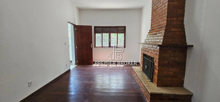Imagem Casa com 5 Quartos à Venda, 190 m² em Pessegueiros - Teresópolis Imagem Casa com 5 Quartos à Venda, 190 m² em Pessegueiros - Teresópolis