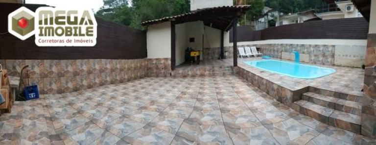 Imagem Casa com 3 Quartos à Venda, 450 m² em Córrego Grande - Florianópolis Imagem Casa com 3 Quartos à Venda, 450 m² em Córrego Grande - Florianópolis