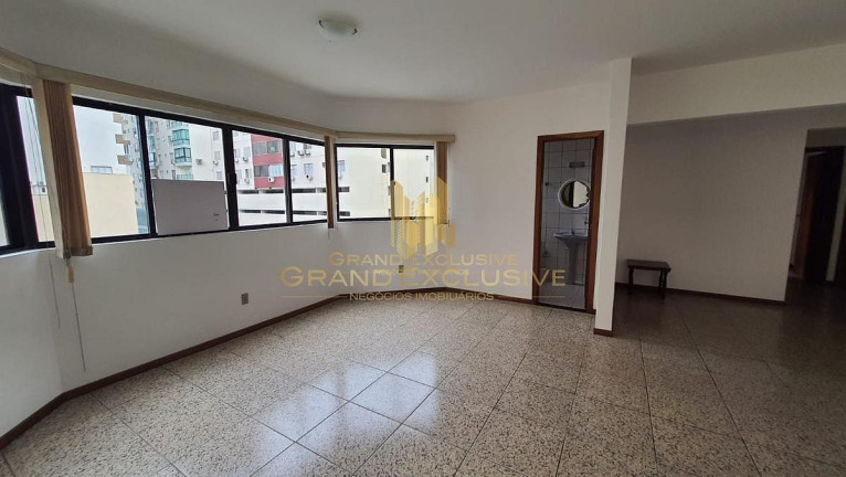 Imagem Apartamento com 3 Quartos à Venda, 230 m² em Centro - Balneário Camboriú