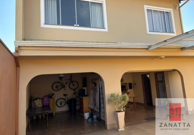 Imagem Casa com 3 Quartos à Venda, 310 m² em Centro - Esteio