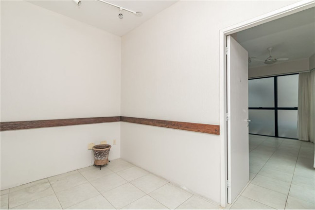 Imagem Sala Comercial à Venda, 34 m² em Auxiliadora - Porto Alegre Imagem Sala Comercial à Venda, 34 m² em Auxiliadora - Porto Alegre
