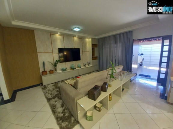 Imagem Casa com 3 Quartos à Venda, 210 m² em Setor Aeroporto - Goiânia