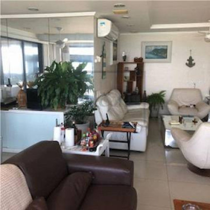 Imagem Apartamento com 4 Quartos à Venda, 220 m² em Barra Da Tijuca - Rio De Janeiro