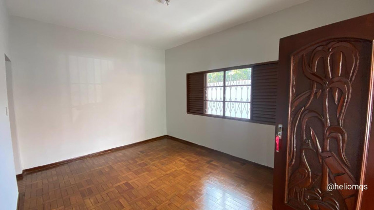 Imagem Casa com 7 Quartos à Venda, 184 m² em Monte Castelo - Campo Grande