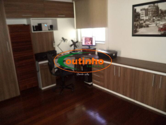 Imagem Apartamento com 2 Quartos à Venda, 205 m² em Tijuca - Rio De Janeiro Imagem Apartamento com 2 Quartos à Venda, 205 m² em Tijuca - Rio De Janeiro
