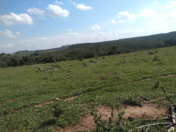 Imagem Fazenda à Venda, 726 m² em Bairro Do Cercado - Araçoiaba Da Serra