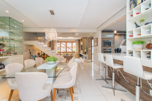 Imagem Casa com 3 Quartos à Venda, 241 m² em Agronomia - Porto Alegre